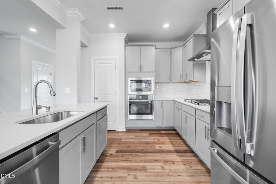 SUN_CaydenCove_Pic_LandrumIII_QMI_153_Ki