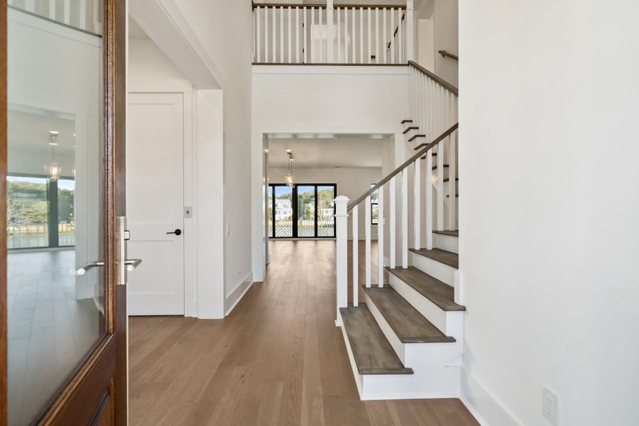 Spacious, unfurnished interior of a new home in , Mount Pleasant (Image 20).