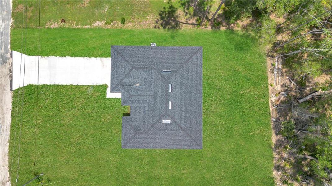 Exterior details and patio area of a home in , Dunnellon (Image 22). Exterior details and patio area of a home in , Dunnellon (Image 22).