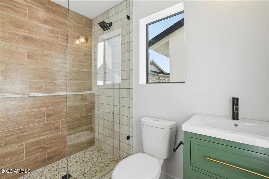 45-4515 North 35th Street_RedHogMedia