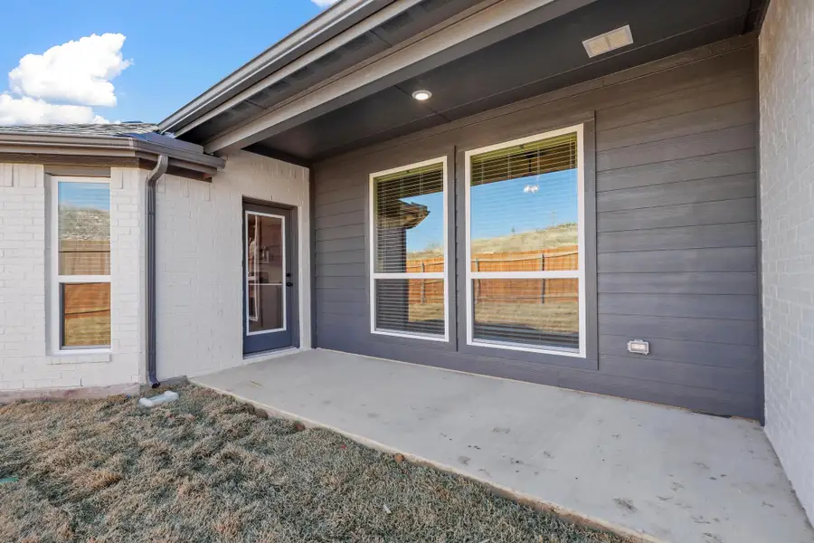 Representative exterior details of a home built from the Iverson I by Cheldan Homes in Pitcock Addition, Graham (Image 4).
