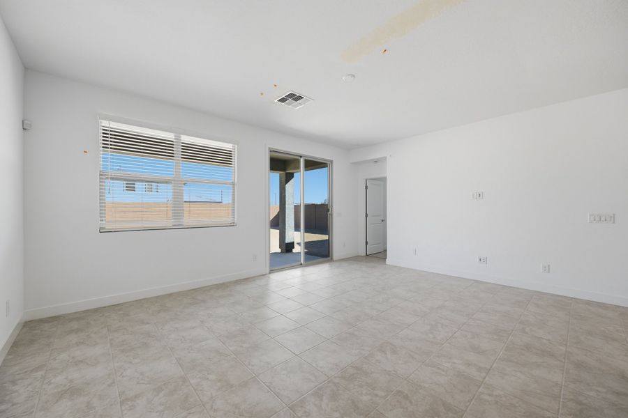 Spacious, unfurnished interior of a new home in Artisan at Asante, Surprise (Image 25). Spacious, unfurnished interior of a new home in Artisan at Asante, Surprise (Image 25).