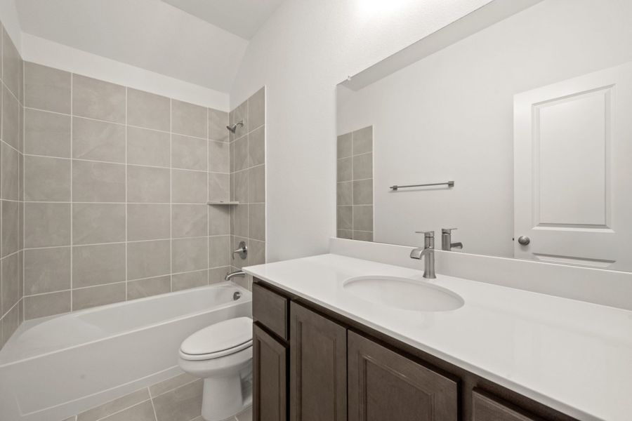 Furnished interior view inside a new home in Timberbrook, Justin (Image 10).