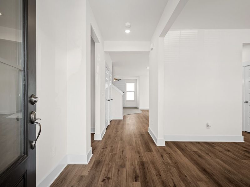 Spacious, unfurnished interior of a new home in Woods Crossing, Gallatin (Image 24).