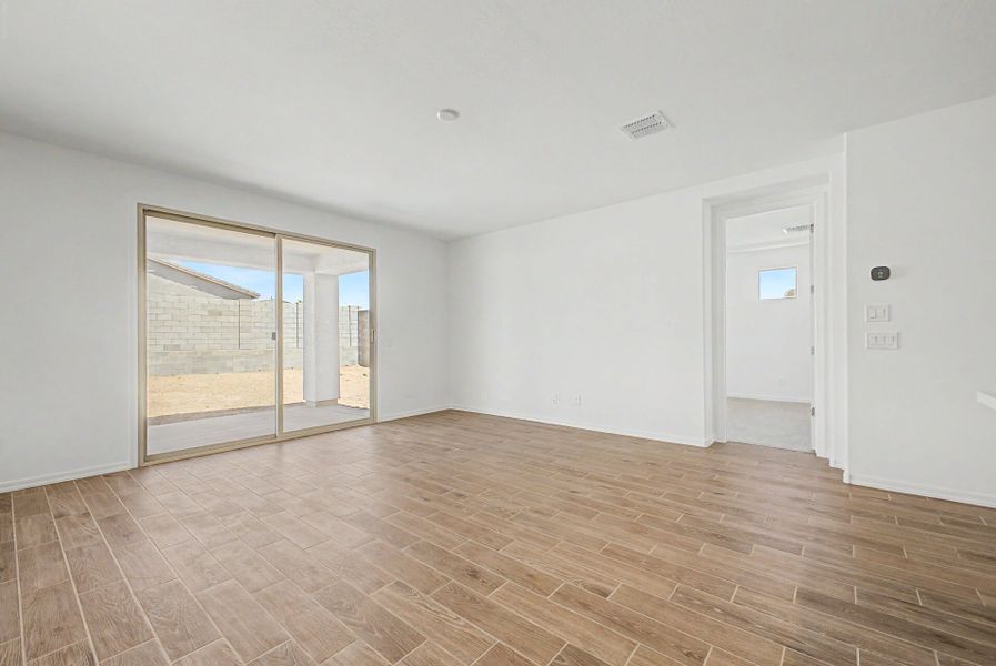 Spacious, unfurnished interior of a new home in Tierra Vistoso, Surprise (Image 7).