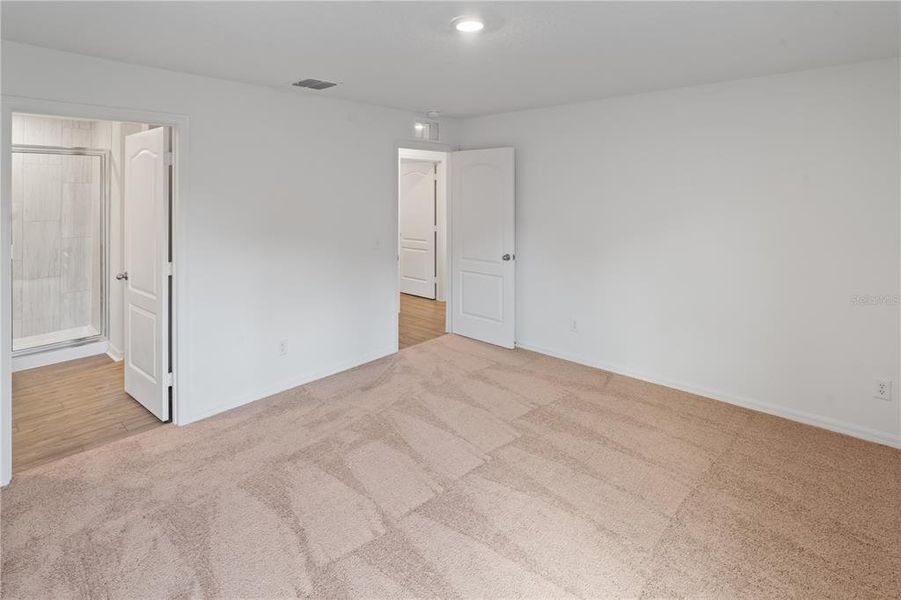 Spacious, unfurnished interior of a new home in Poinciana, Poinciana (Image 15).