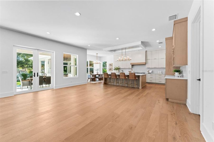 Spacious, unfurnished interior of a new home in , Tampa (Image 51).