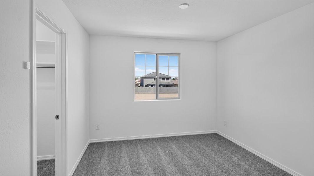 Spacious, unfurnished interior of a new home in Allen Ranches, Litchfield Park (Image 17).