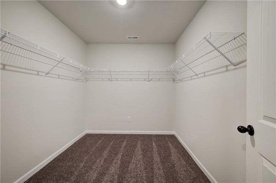 Spacious, unfurnished interior of a new home in Kingston, Locust Grove (Image 15).