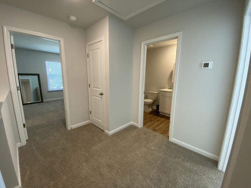 Spacious, unfurnished interior of a new home in , Summerville (Image 17).