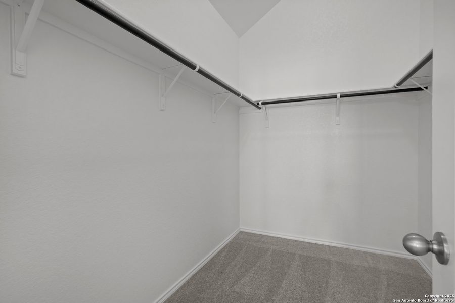 Spacious, unfurnished interior of a new home in Stillwater Ranch 45', San Antonio (Image 16).