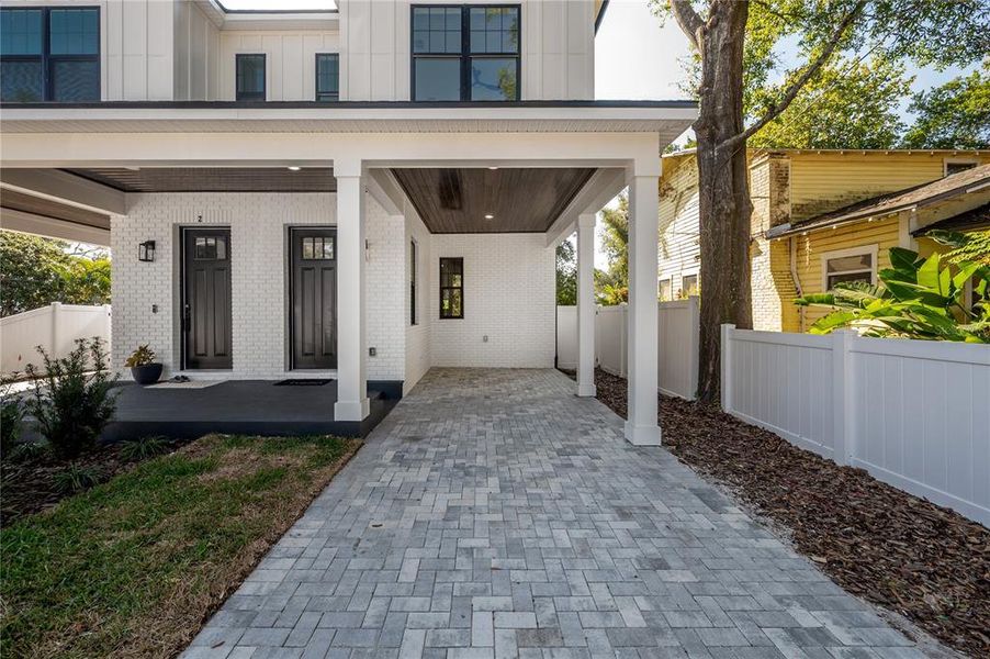 Exterior details and patio area of a home in , Tampa (Image 24).