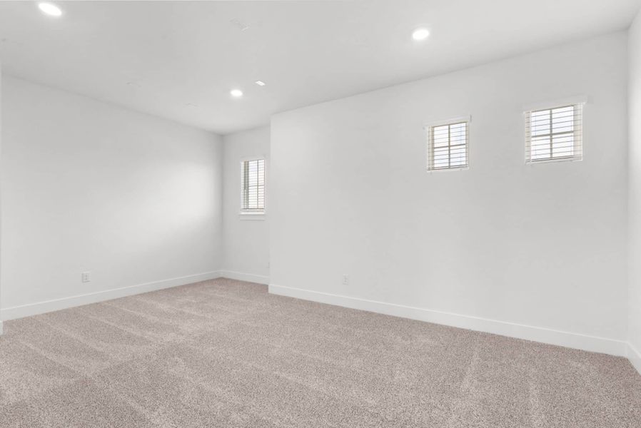 Spacious, unfurnished interior of a new home in Nolina, Georgetown (Image 45).