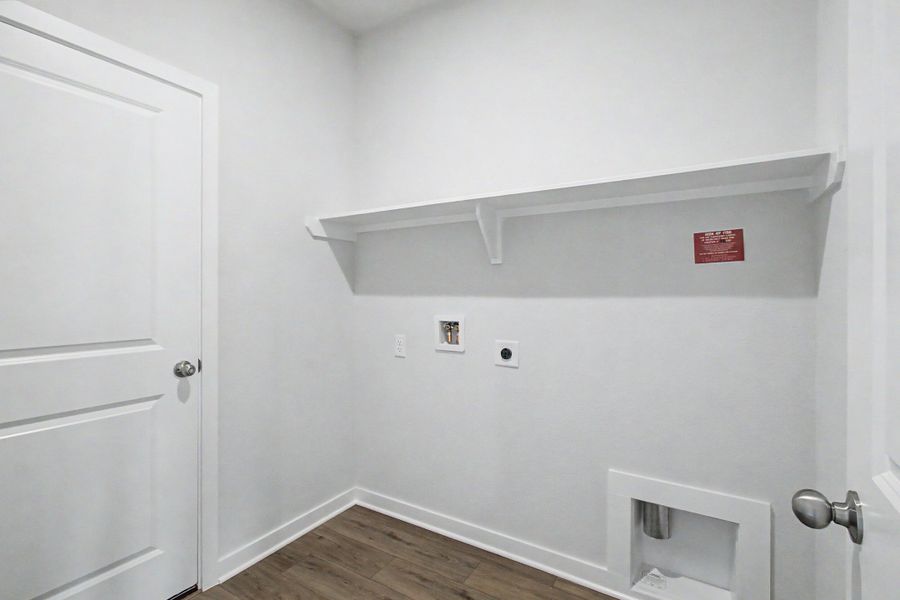 Spacious, unfurnished interior of a new home in Pleasant Hill, Bryan (Image 12).