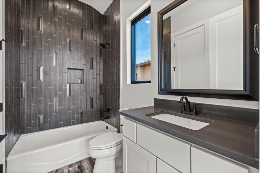 Furnished interior view inside a new home in Lakecliff on Lake Travis, Spicewood (Image 29).