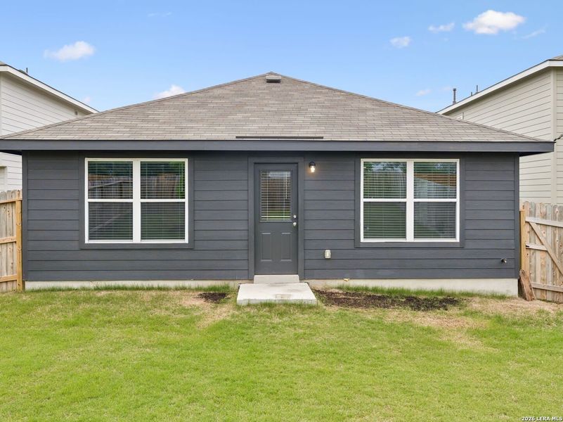 Exterior details and patio area of a home in , San Antonio (Image 20).