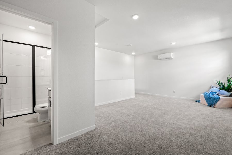 Spacious, unfurnished interior of a new home in Elevate at Wolf Ranch, Colorado Springs (Image 13).