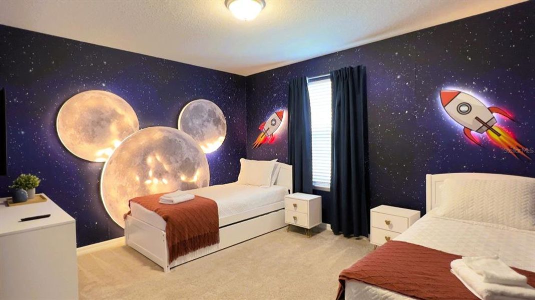 Furnished interior view inside a new home in , Clermont (Image 37).