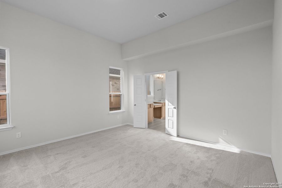 Spacious, unfurnished interior of a new home in Sunflower Ridge, New Braunfels (Image 27). Spacious, unfurnished interior of a new home in Sunflower Ridge, New Braunfels (Image 27).