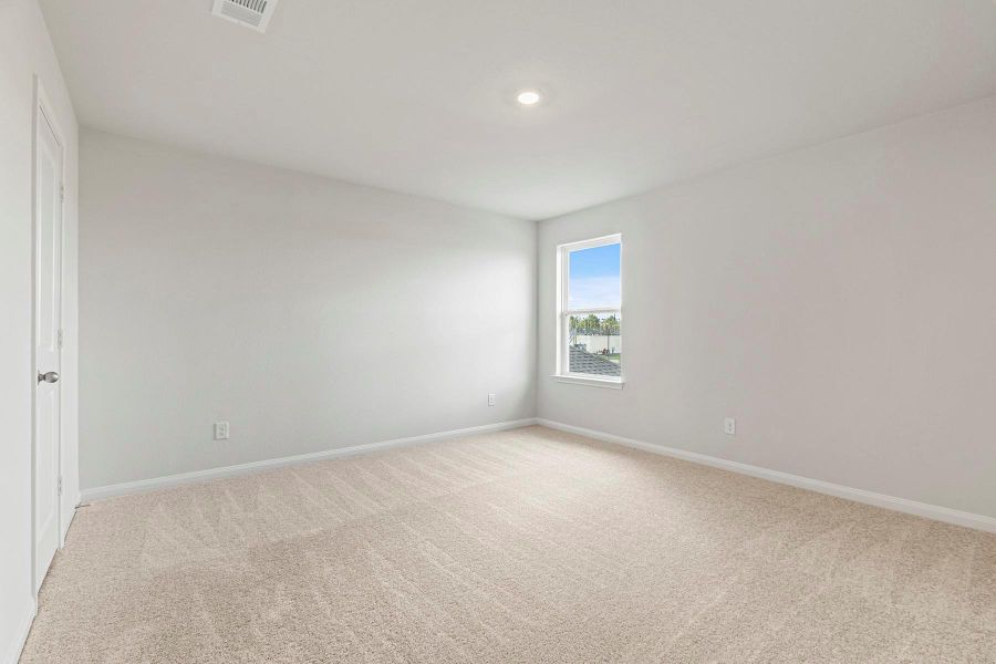 Spacious, unfurnished interior of a new home in , Arcola (Image 9).