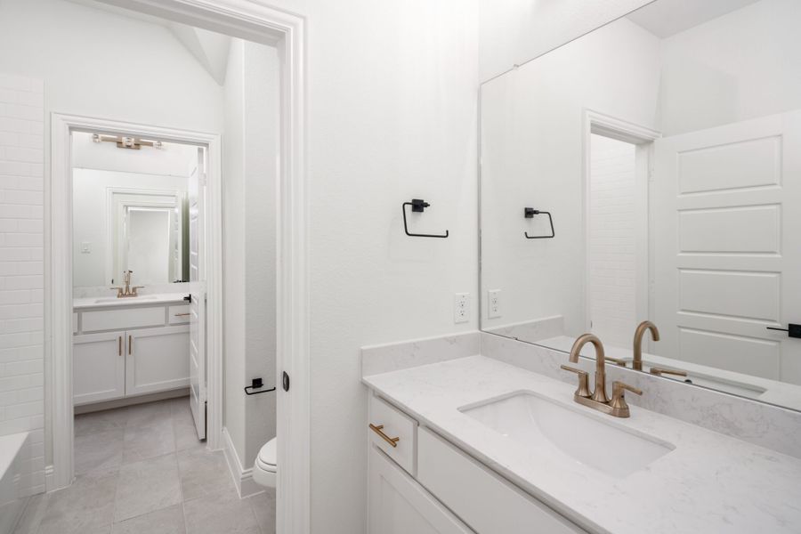 Furnished interior view inside a new home in Cambridge Crossing, Celina (Image 7).