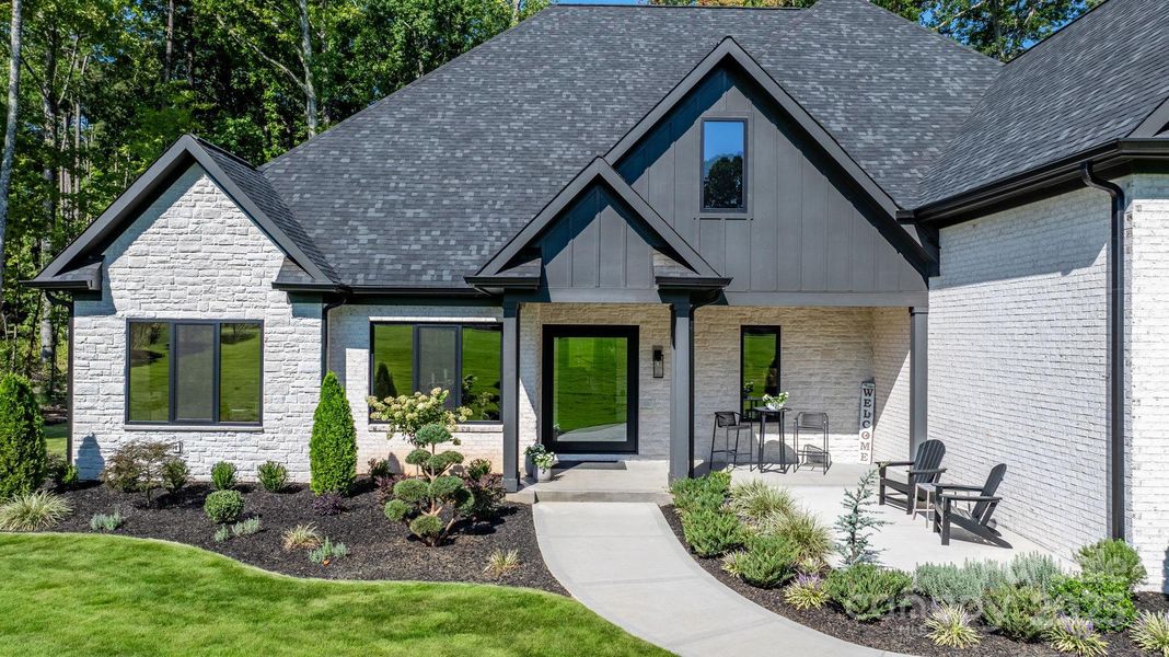 Image 38 of a home in .