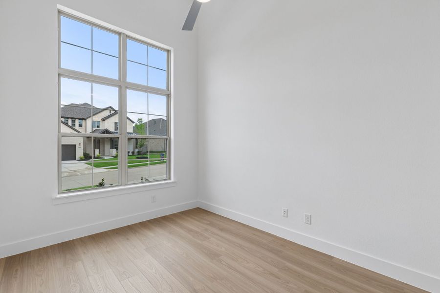 Spacious, unfurnished interior of a new home in Painted Tree Lakeside, McKinney (Image 31).