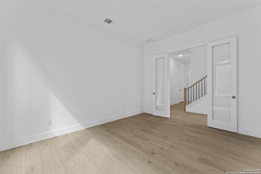 Spacious, unfurnished interior of a new home in , New Braunfels (Image 22).