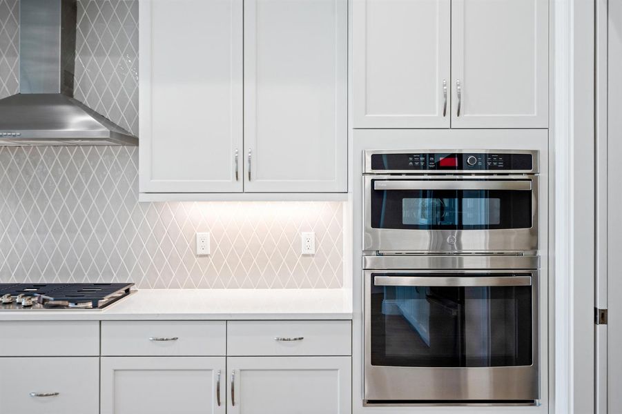 14322 SW Belterra Dr_Kitchen