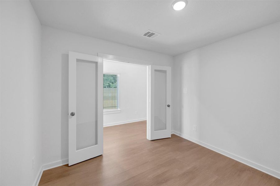 Spacious, unfurnished interior of a new home in Sorella, Tomball (Image 17). Spacious, unfurnished interior of a new home in Sorella, Tomball (Image 17).