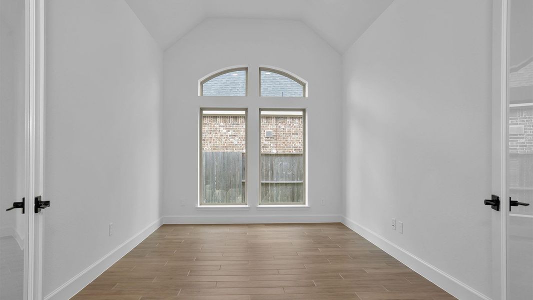 Spacious, unfurnished interior of a new home in Serenity 55+ Active Adult, Arcola (Image 10).