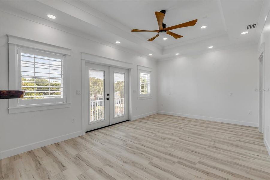 Spacious, unfurnished interior of a new home in , New Smyrna Beach (Image 74).
