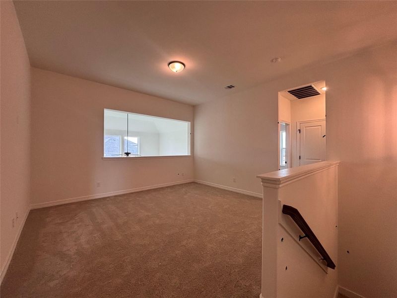 Spacious, unfurnished interior of a new home in Ashland, Angleton (Image 18).