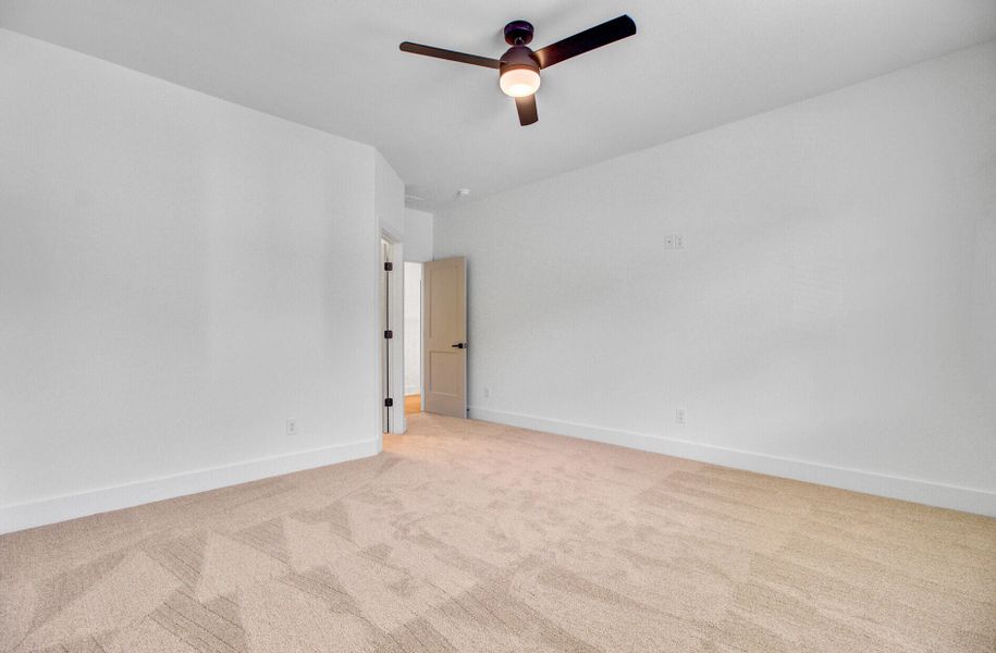 Spacious, unfurnished interior of a new home in , Summerville (Image 19).