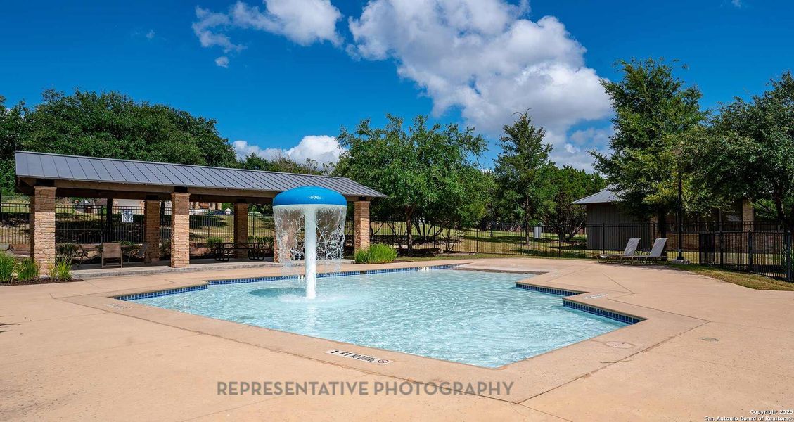 Community amenities in Weston Oaks, San Antonio (Image 20).