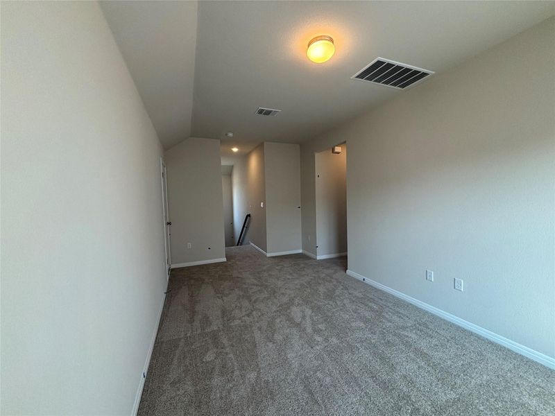 Spacious, unfurnished interior of a new home in Covered Bridge, Hutto (Image 12). Spacious, unfurnished interior of a new home in Covered Bridge, Hutto (Image 12).