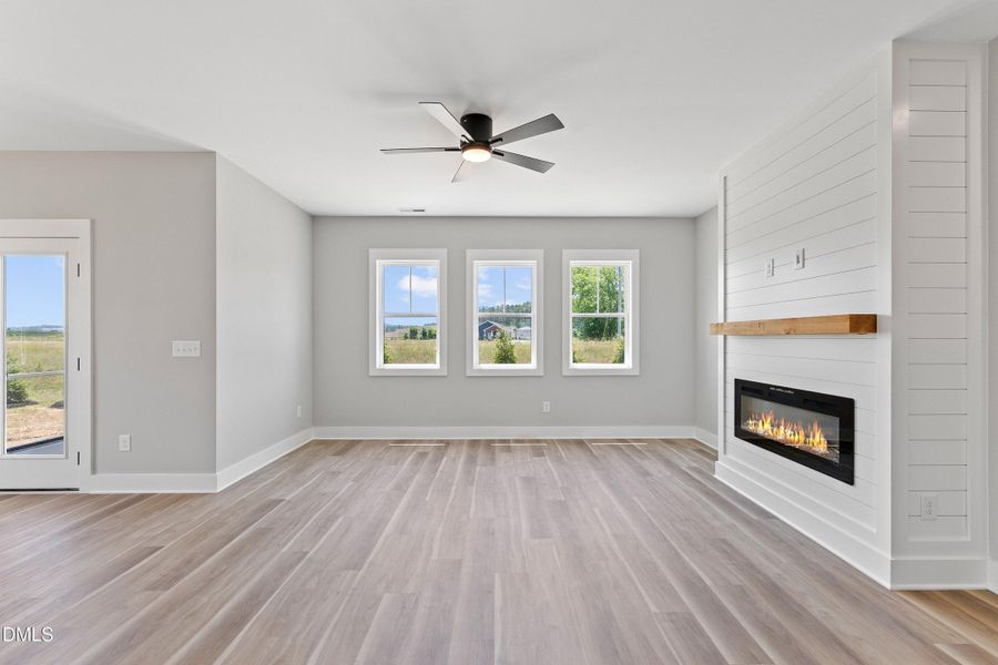 32-4401 Fairhaven Dr W _5650 32-4401 Fairhaven Dr W _5650