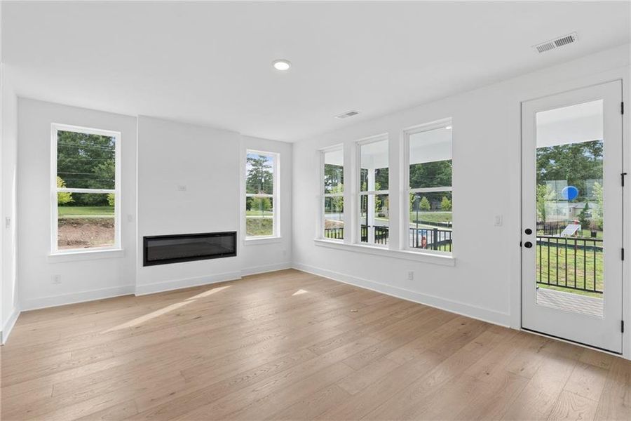 Spacious, unfurnished interior of a new home in Celesta, Scottdale (Image 12).