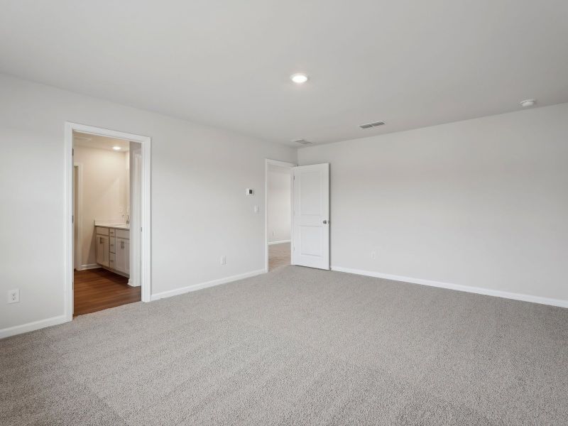 Spacious, unfurnished interior of a new home in Preserve at Mountain Creek, Pendergrass (Image 13).