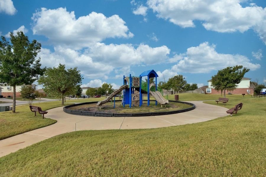 Community amenities in Seasons at Carillon, Manor (Image 30).