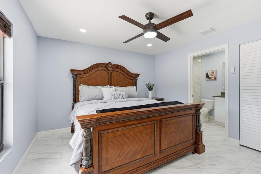 44-web-or-mls-18477_W_Sycamore_Dr_06446