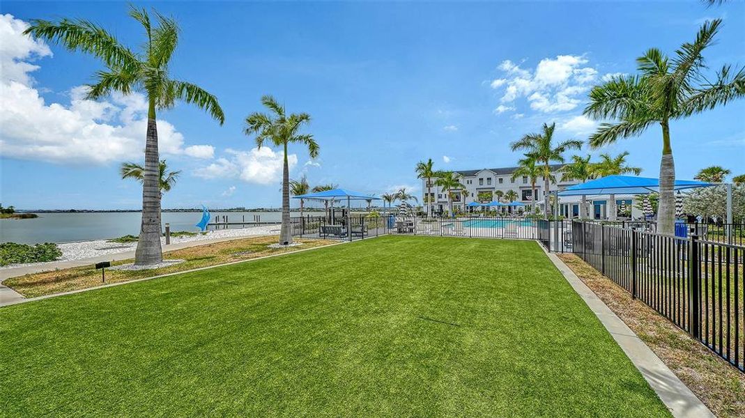 Community amenities in Emerald Landing at Waterside at Lakewood Ranch – Lake Series, Sarasota (Image 59).