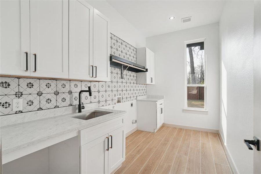 Furnished interior view inside a new home in , Tool (Image 30).