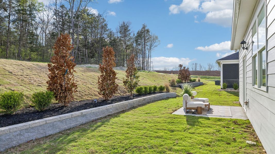 Representative exterior details of a home built from the Manning by D.R. Horton in Reserve at Hickory Ridge, Columbia (Image 28).