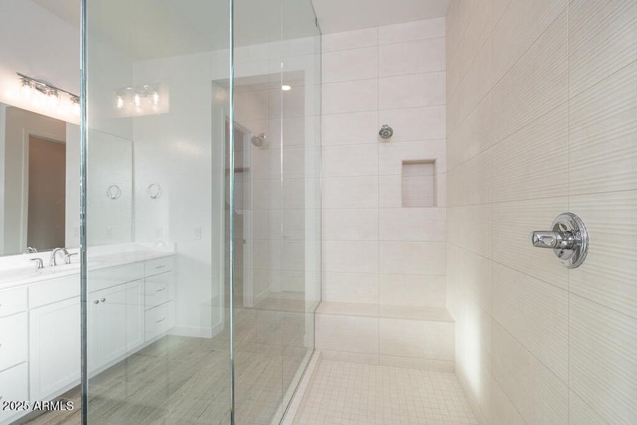 Tri Pointe Soleo 239 - Primary Bath-2MLS Tri Pointe Soleo 239 - Primary Bath-2MLS