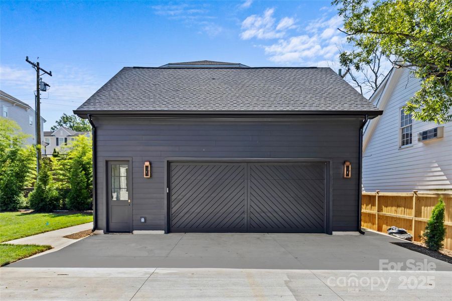 Front exterior of a new home in Stratford Chase, Charlotte, NC, highlighting curb appeal (Image 25).