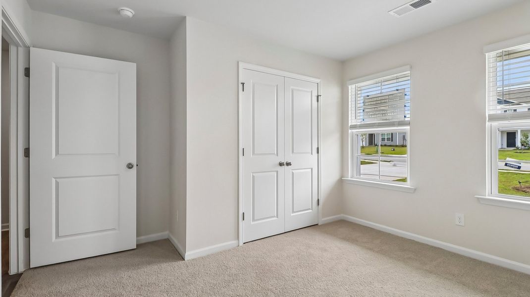 Spacious, unfurnished interior of a new home in Gates Village, Lugoff (Image 25).