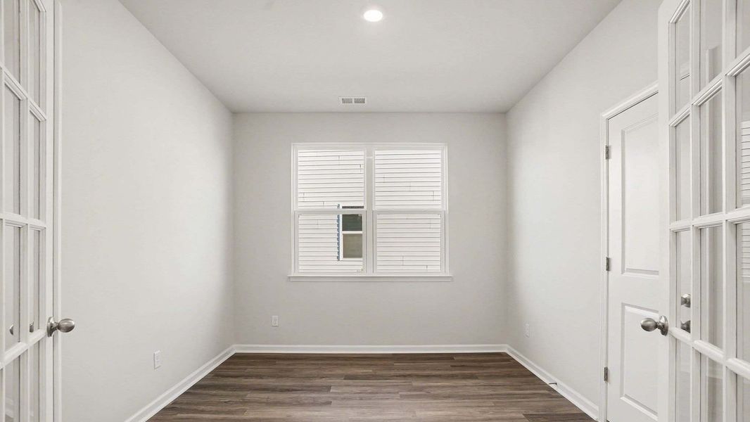 Spacious, unfurnished interior of a new home in The Meadows at Wildwood Village, Shallotte (Image 5).