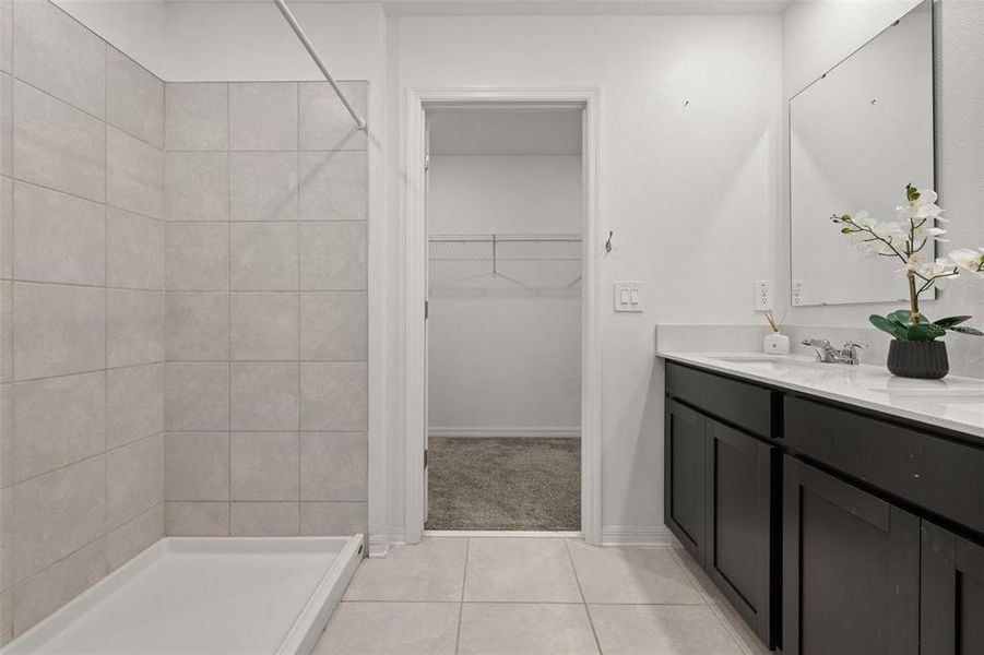 Furnished interior view inside a new home in Peace Creek Reserve, Winter Haven (Image 31).