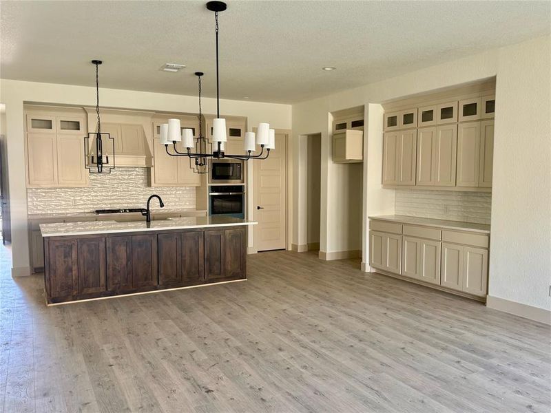 Image 4 of a home in LeTara.